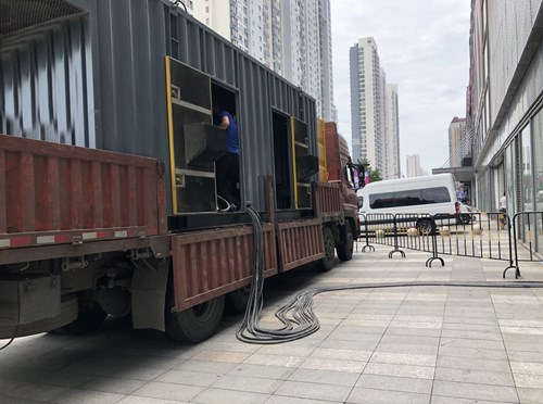 黔东南低温环境下，柴油发电机组电池充满电的具体时间受哪些因素影响？